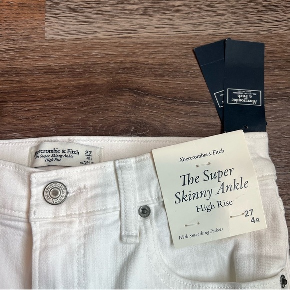 Abercrombie and Fitch White Jeans - Picture 5 of 6